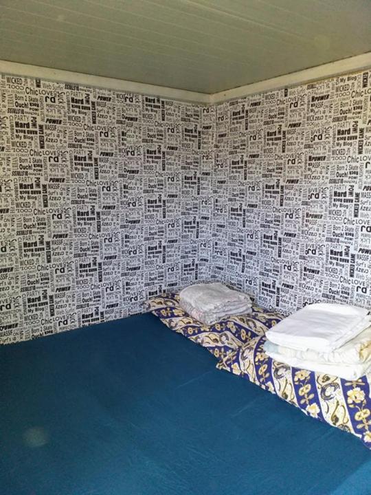 Two Rooms Cabin House ブカレスト エクステリア 写真